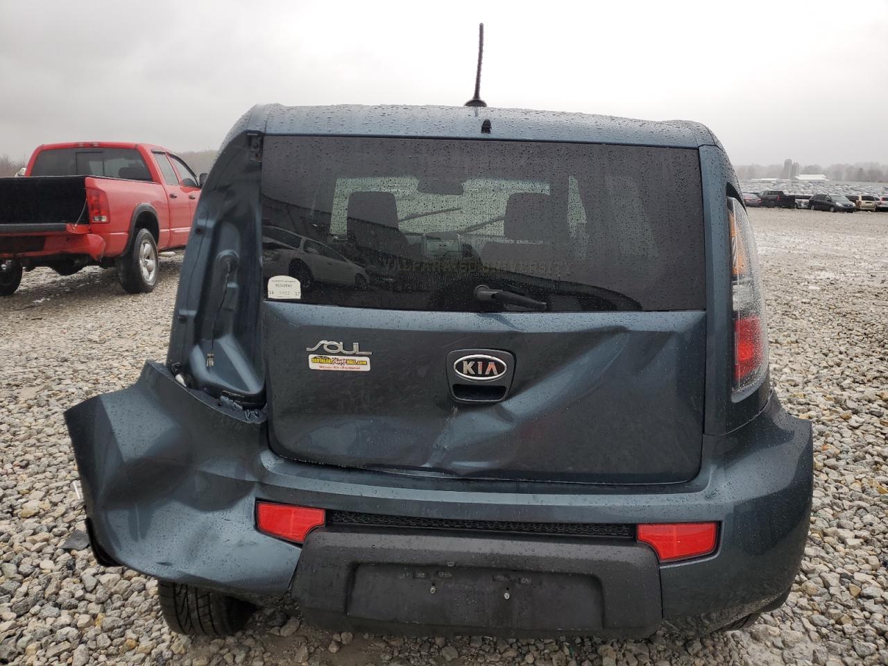 2011 Kia Soul + VIN: KNDJT2A27B7258467 Lot: 79105734