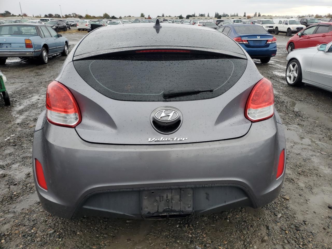 2017 Hyundai Veloster VIN: KMHTC6AD5HU307687 Lot: 81986034