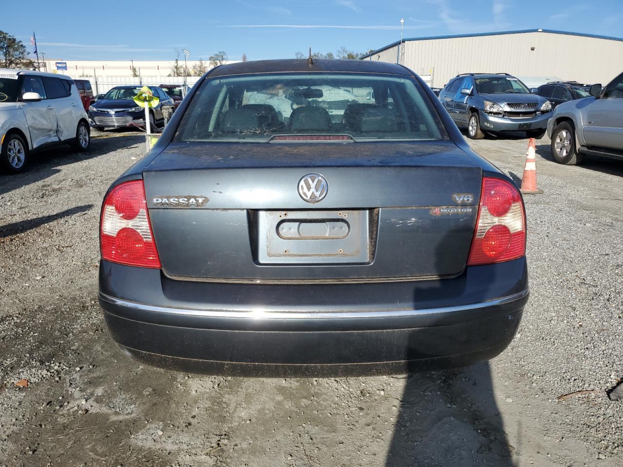 2002 Volkswagen Passat Glx 4Motion VIN: WVWTH63B22P440401 Lot: 80511804