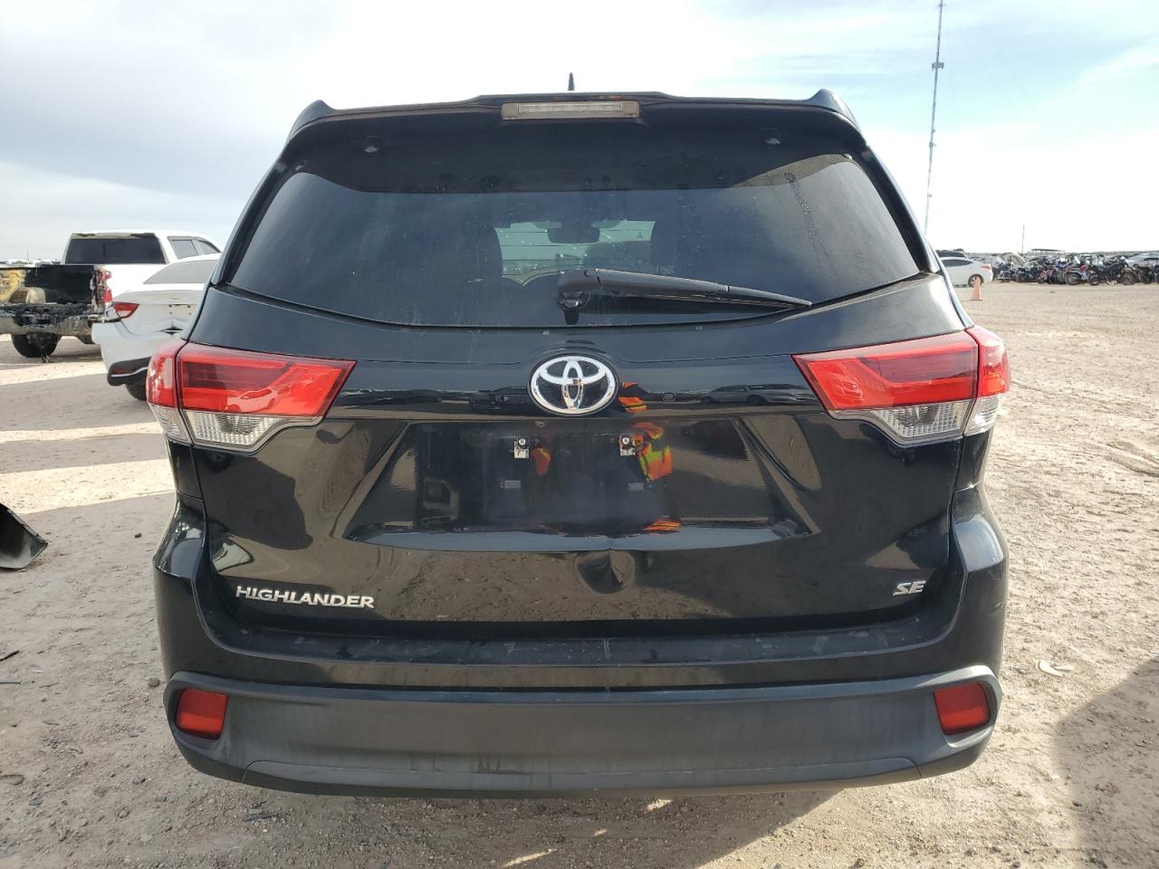 2018 Toyota Highlander - Image 6
