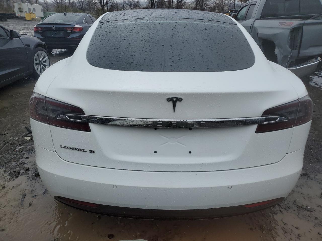 2016 Tesla Model S VIN: 5YJSA1E14GF150427 Lot: 82096404