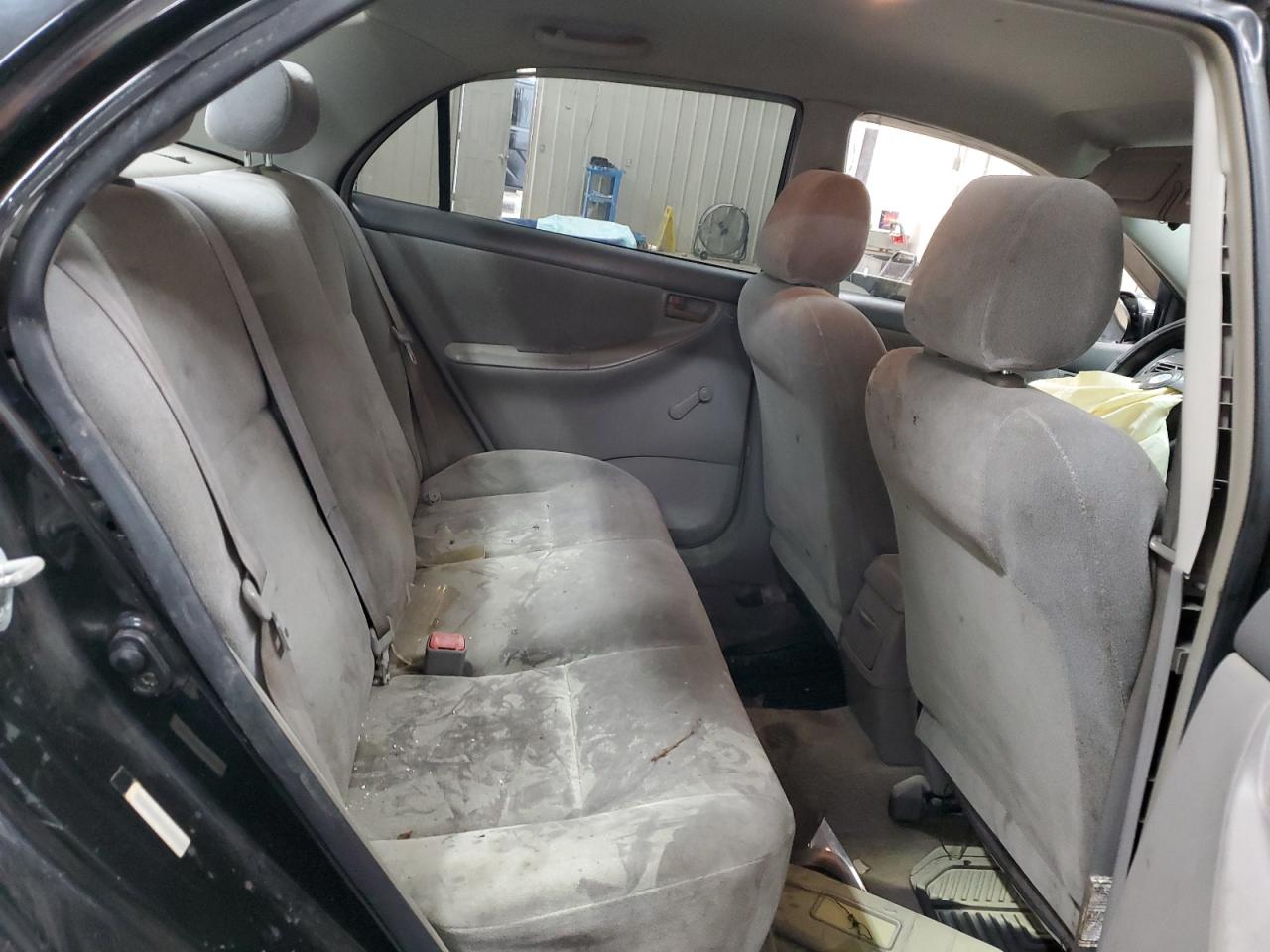 2004 Toyota Corolla - Image 10