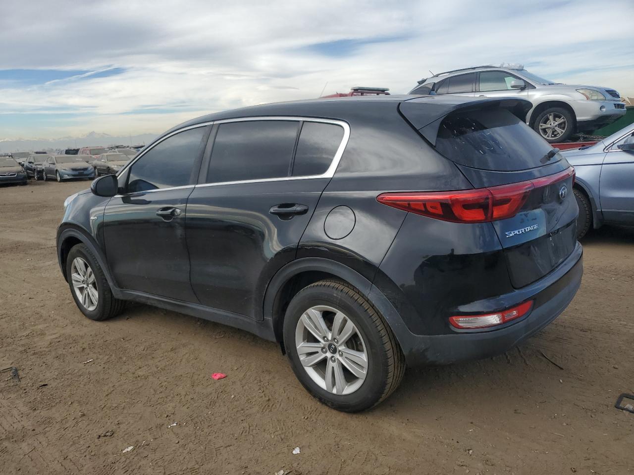 KNDPMCACXH7288383 2017 KIA SPORTAGE - Image 2