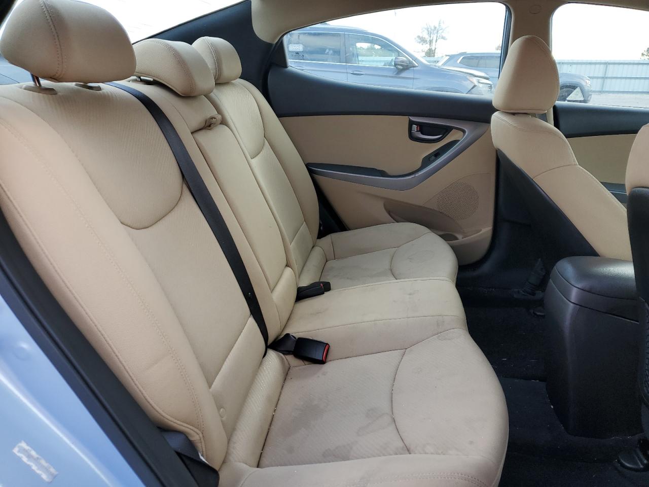 2012 Hyundai Elantra - Image 10