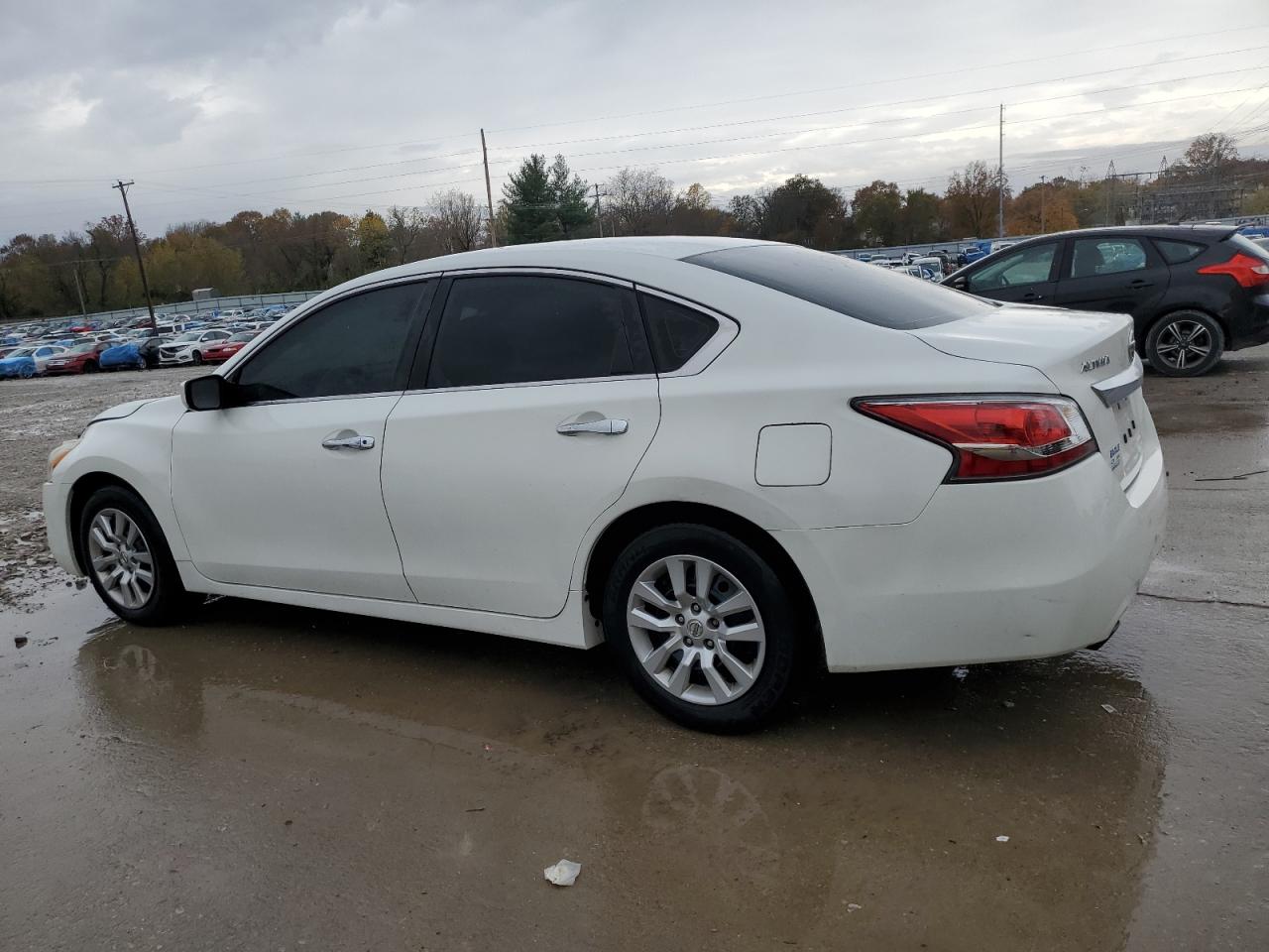 2015 Nissan Altima - Image 2