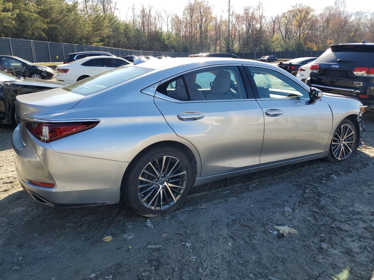 VIN 58ADZ1B10NU136118 2022 LEXUS ES350 no.3