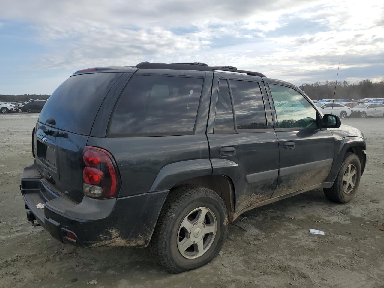 2005 Chevrolet TrailBlazer - Image 3