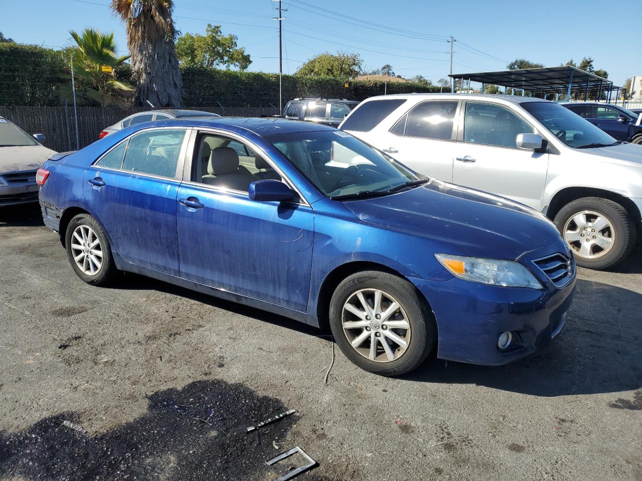 2011 Toyota Camry - Image 4