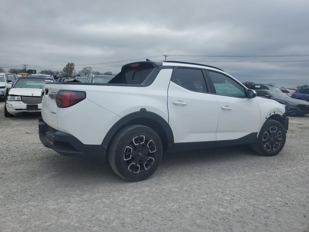 2022 Hyundai Santa Cruz - Image 3