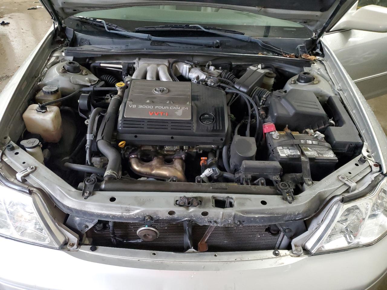2002 Toyota Avalon - Image 11
