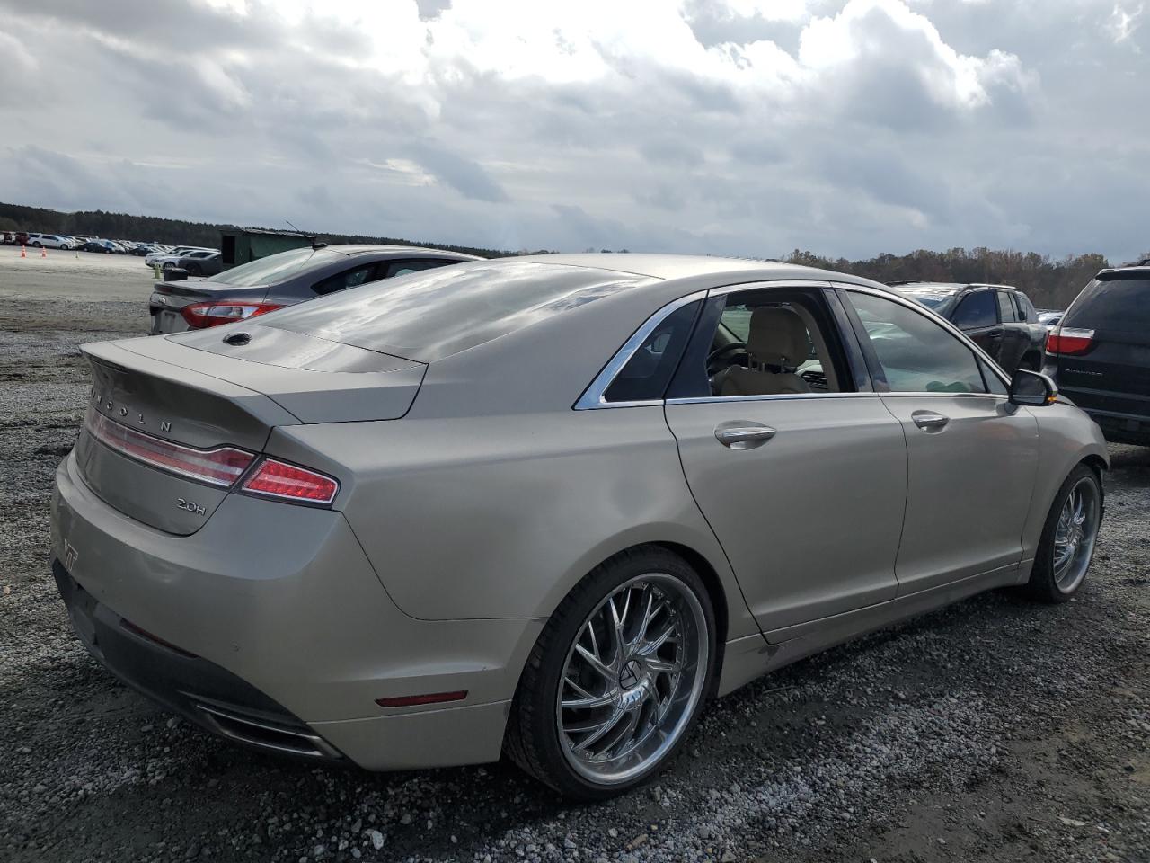2015 Lincoln MKZ - Image 3