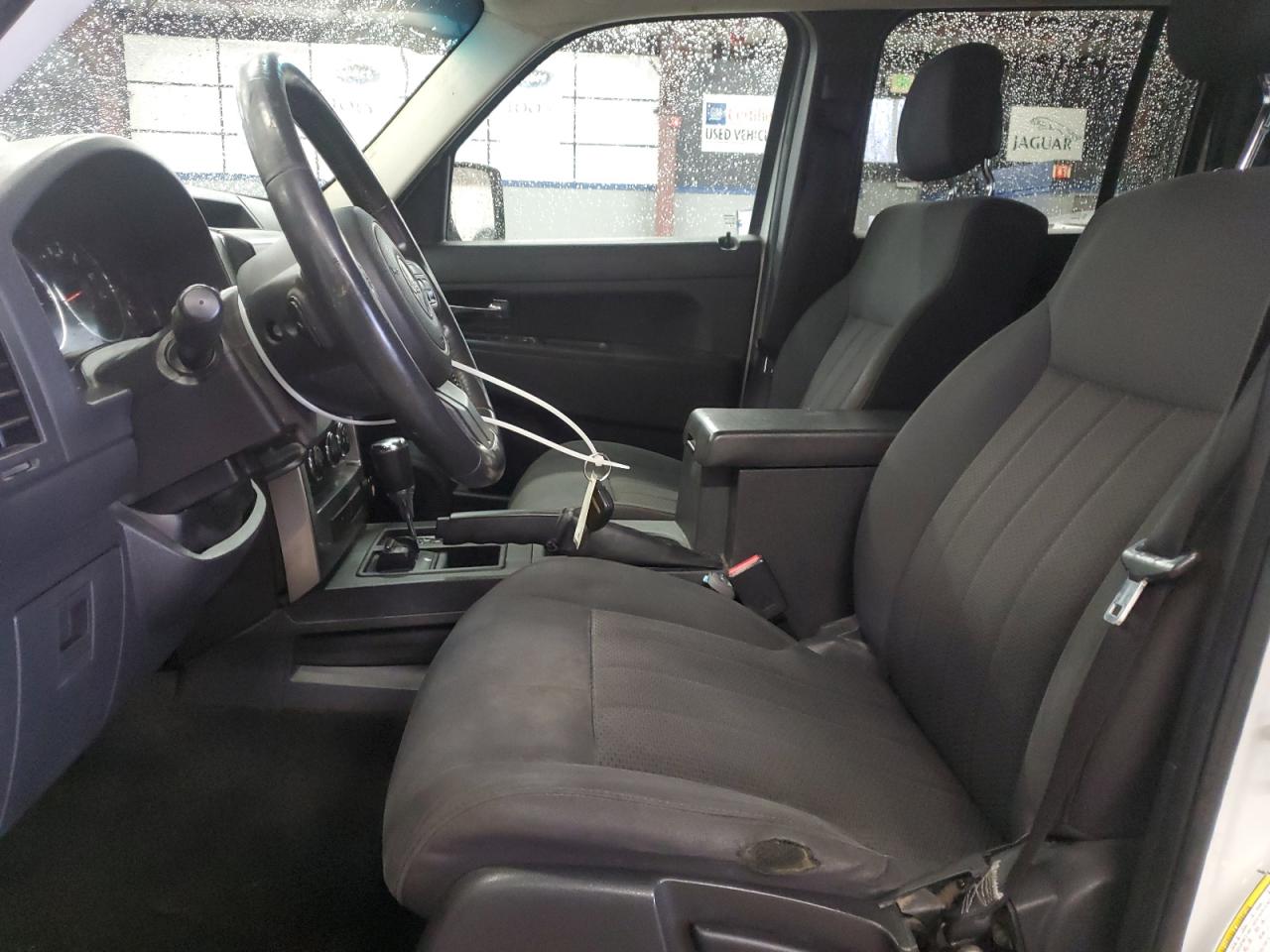 2011 Jeep Liberty (North America) - Image 7