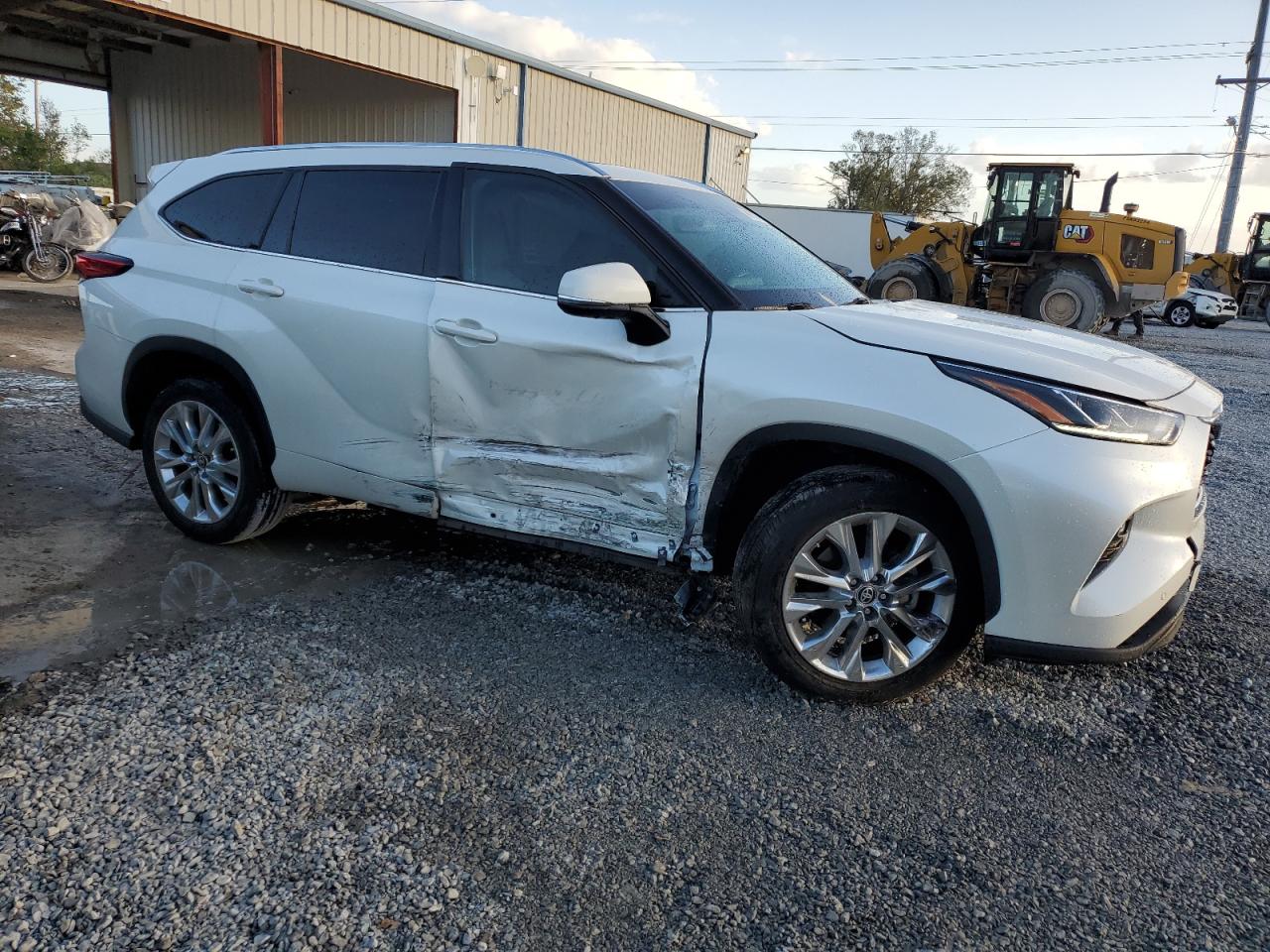 2020 Toyota Highlander - Image 4