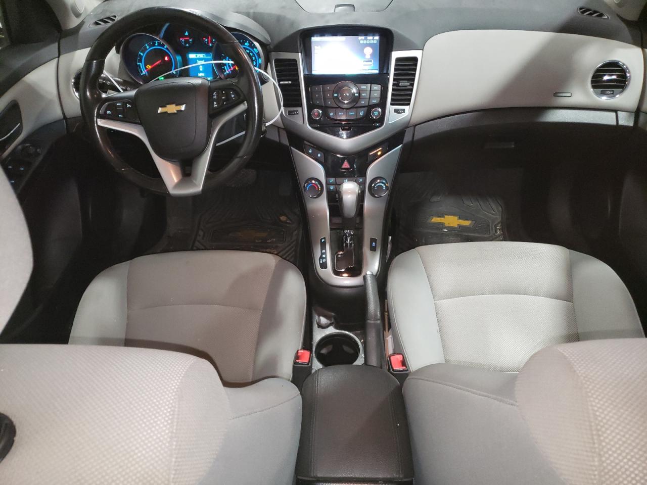 2013 Chevrolet Cruze - Image 8