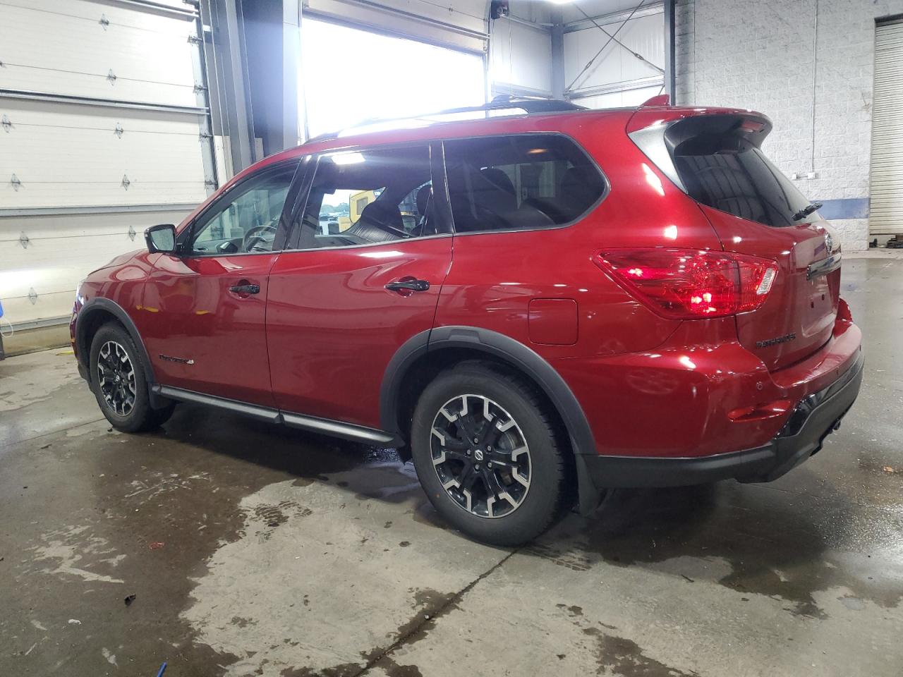 2020 Nissan Pathfinder - Image 2