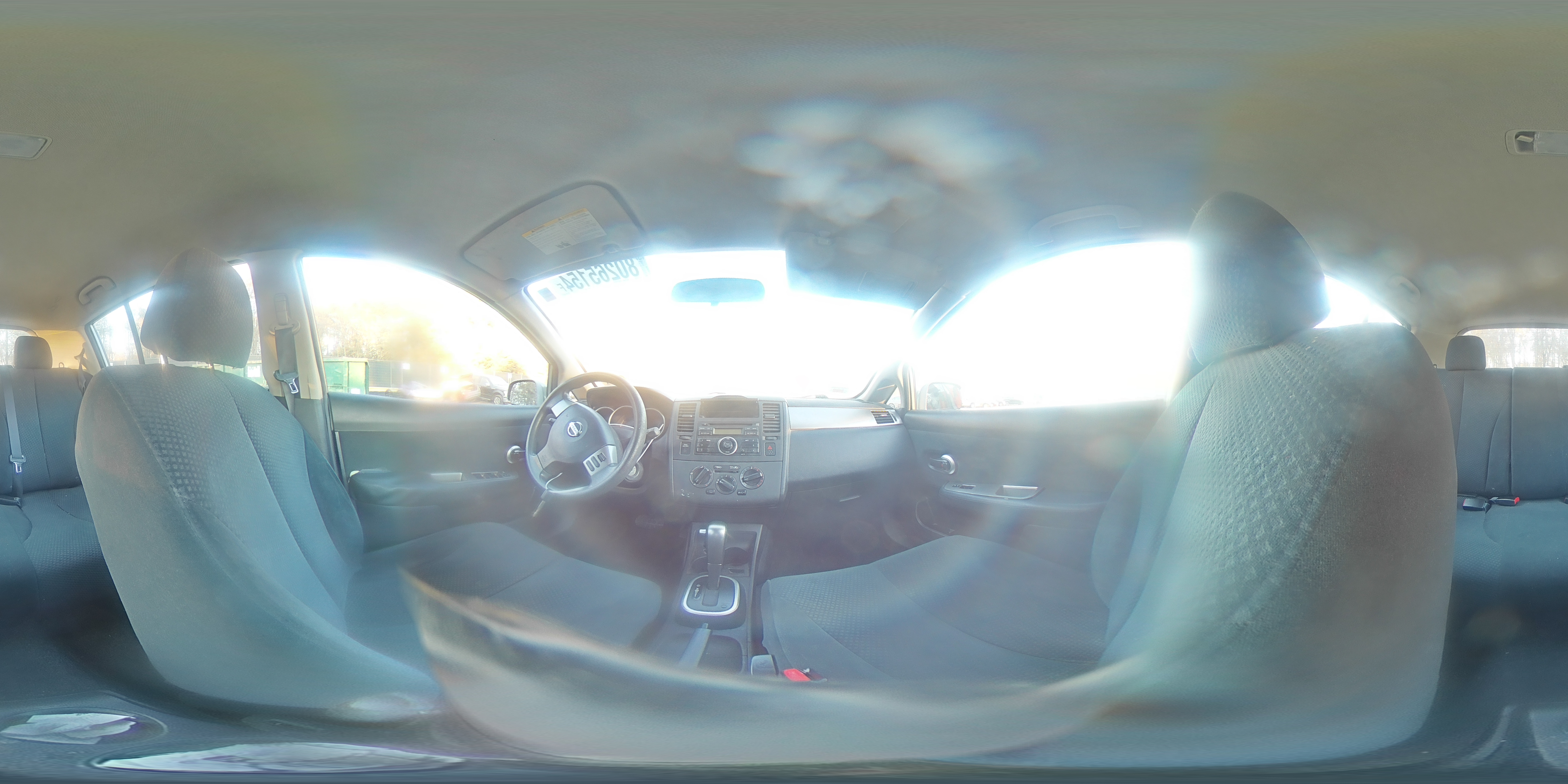 2011 Nissan Versa - Image 13