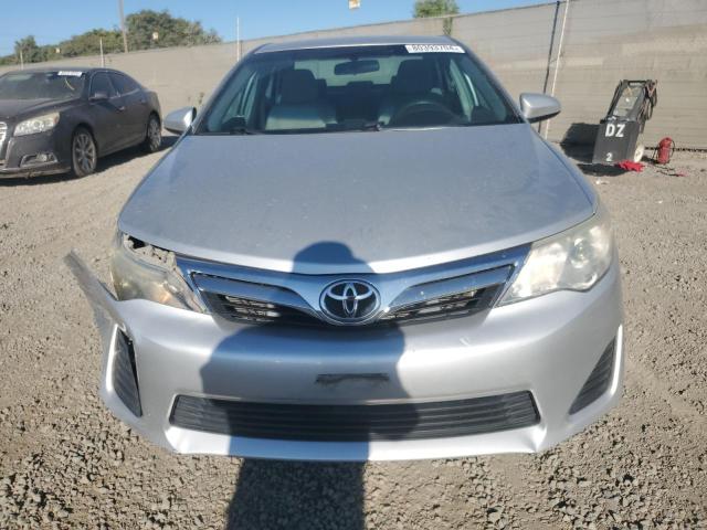  TOYOTA CAMRY 2012 Srebrny