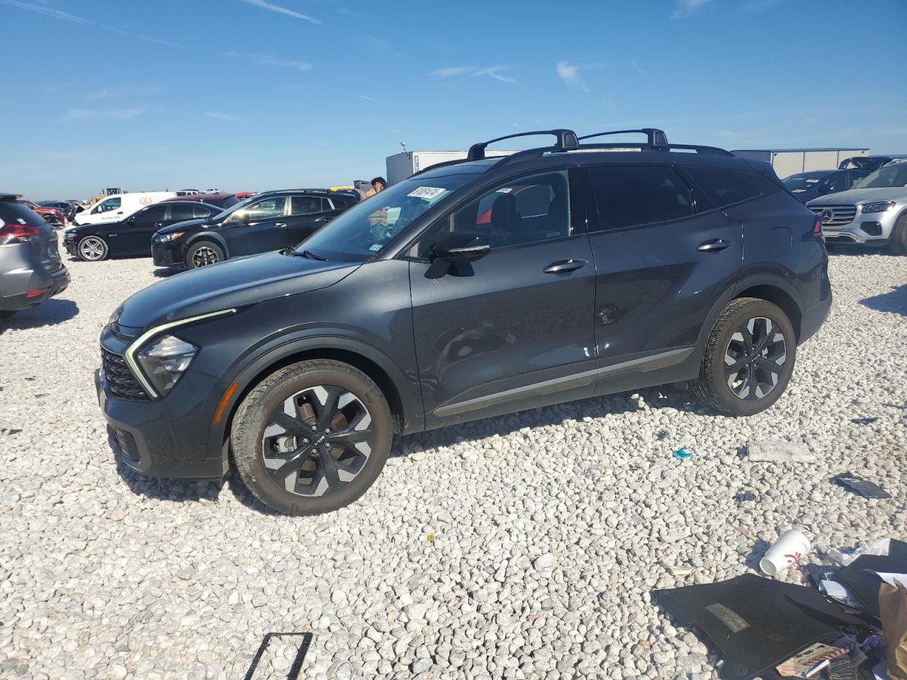 2023 Kia Sportage - Image 1
