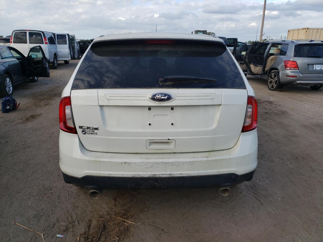 VIN 2FMDK3GC2DBB05829 2013 FORD EDGE no.6