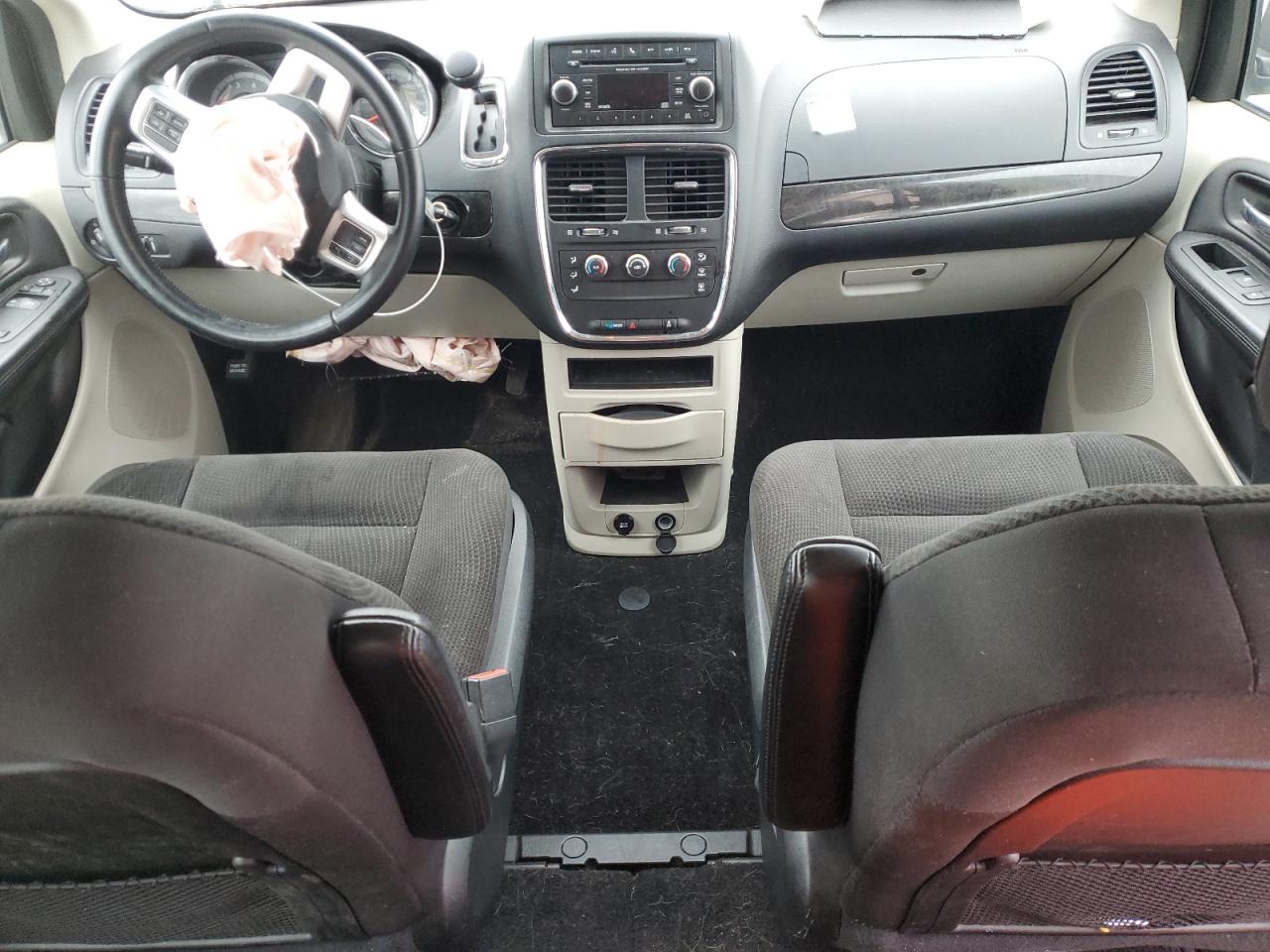 2017 Dodge Caravan - Image 8