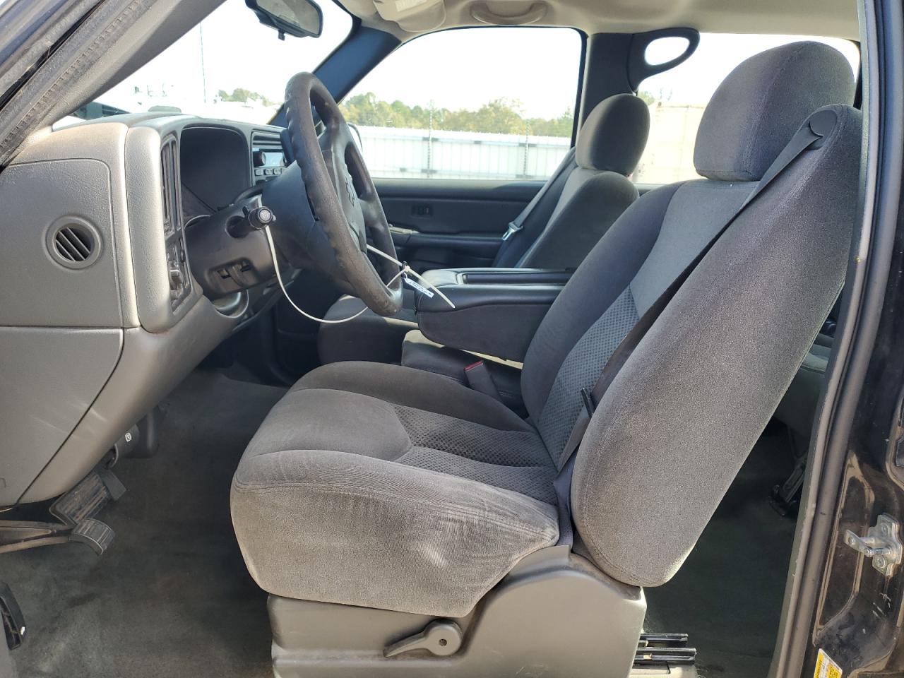 2007 Chevrolet Silverado - Image 7