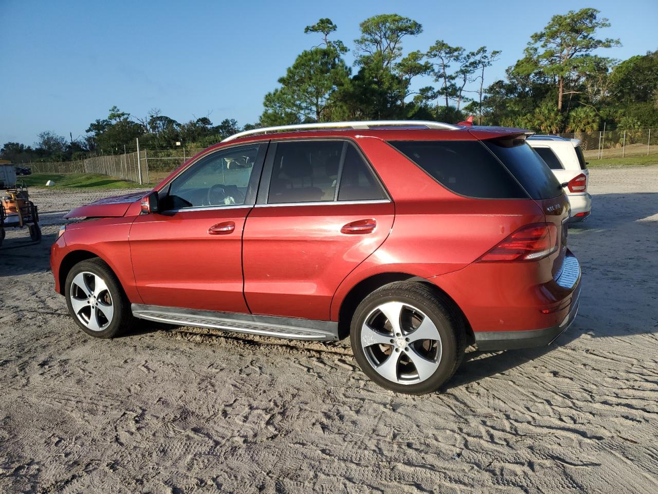 2016 Mercedes-Benz GLE - Image 2