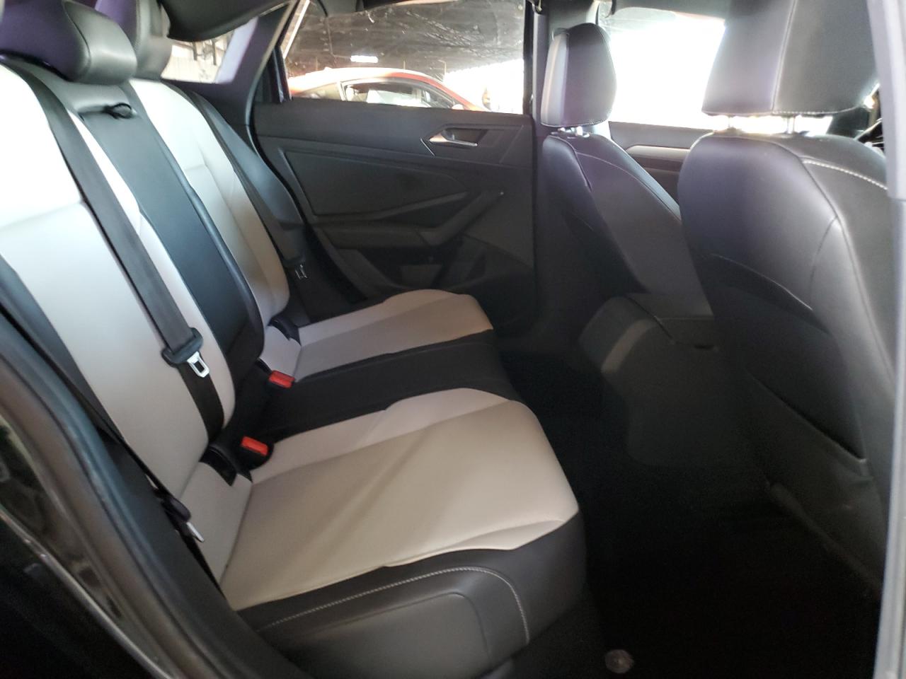 2019 Volkswagen Jetta - Image 10