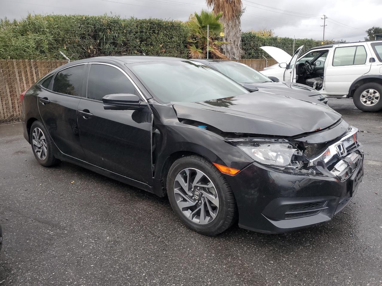 VIN 2HGFC2F75JH547846 2018 HONDA CIVIC no.4