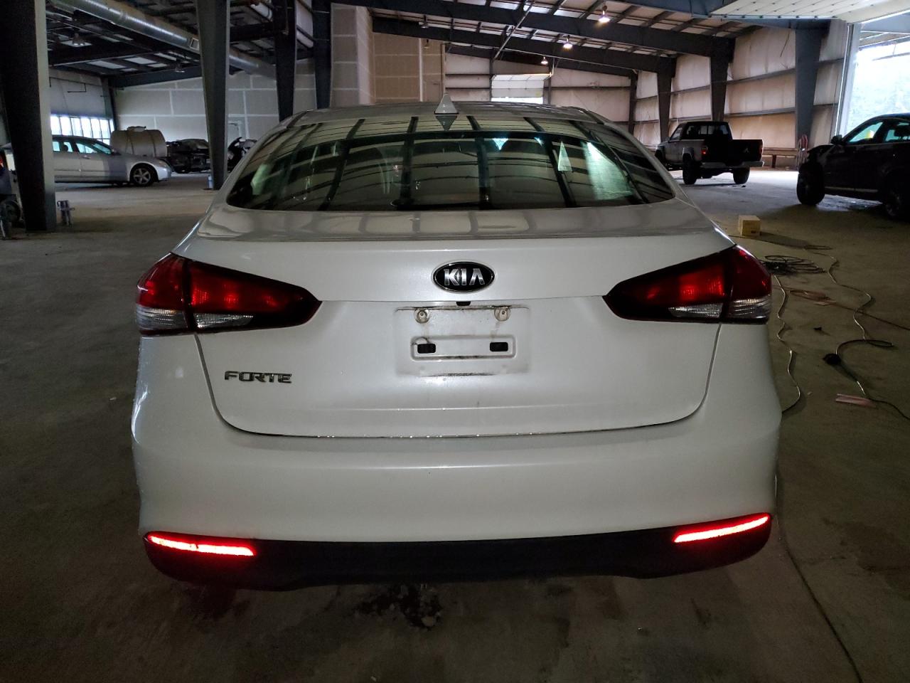 2018 Kia Forte Lx VIN: 3KPFL4A70JE242462 Lot: 78550624