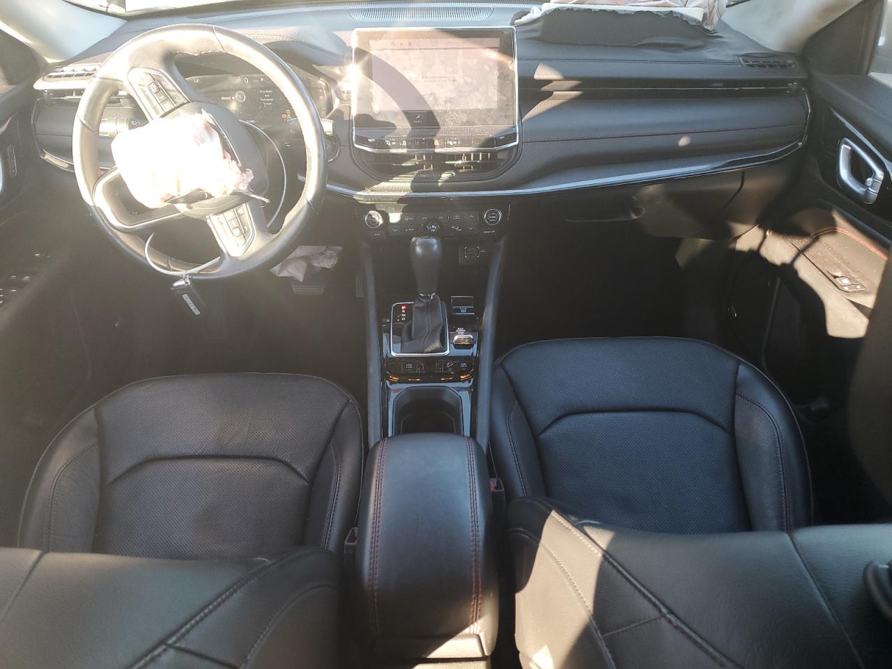 2022 Jeep Compass - Image 8