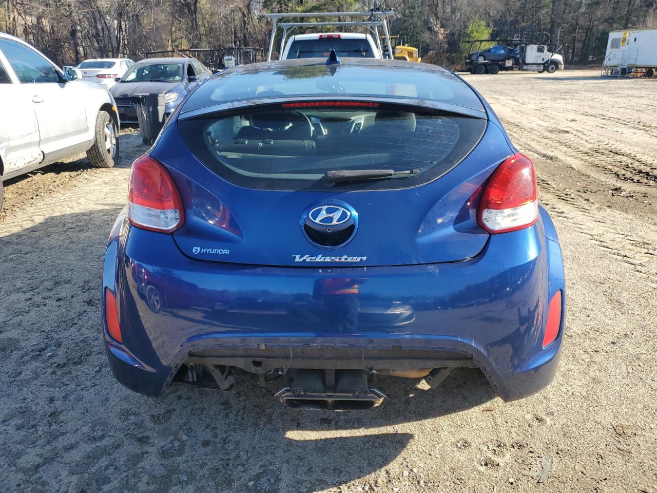 2016 Hyundai Veloster VIN: KMHTC6AD5GU303184 Lot: 80835774