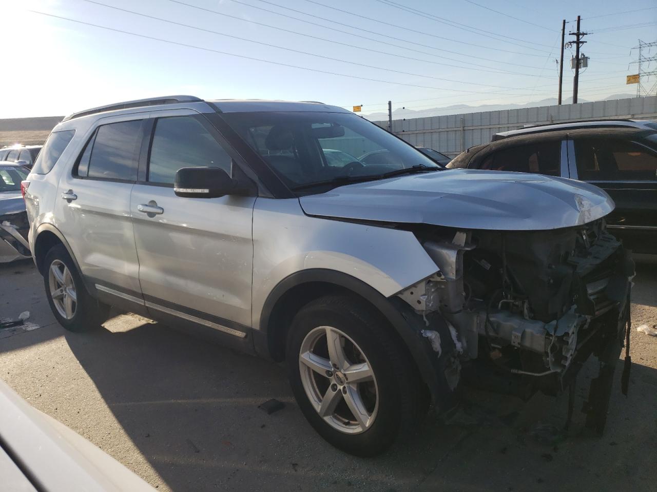 VIN 1FM5K8D82GGA25400 2016 FORD EXPLORER no.4