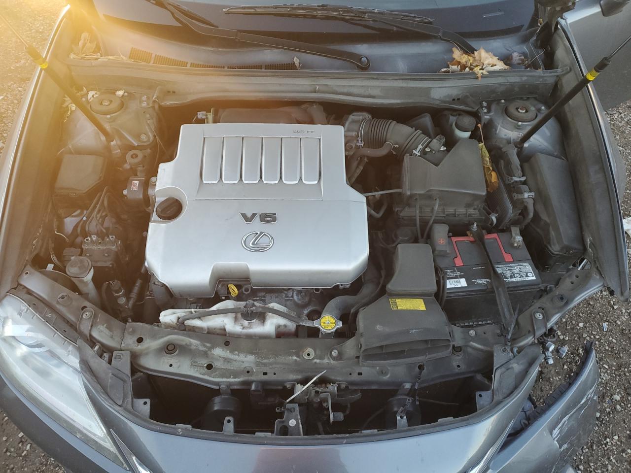2013 Lexus ES - Image 11
