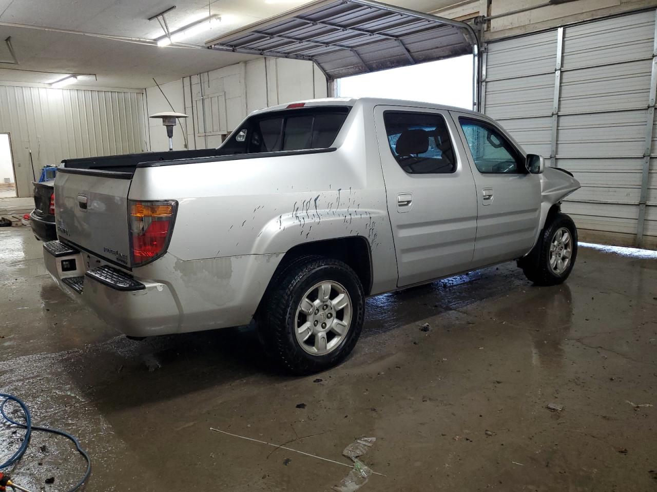 2006 Honda Ridgeline - Image 3