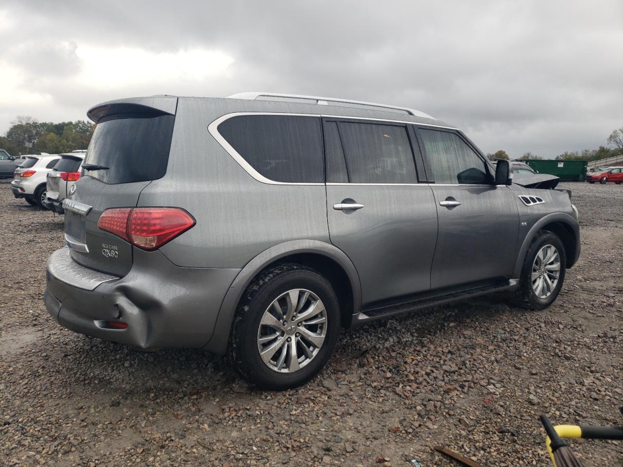 2017 Infiniti QX80 - Image 3
