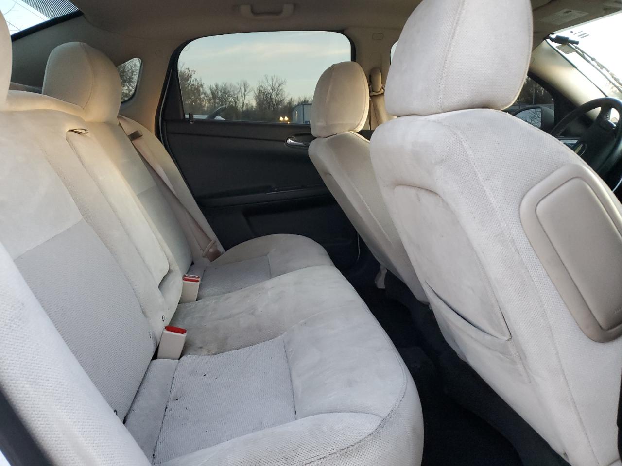 2014 Chevrolet Impala - Image 11