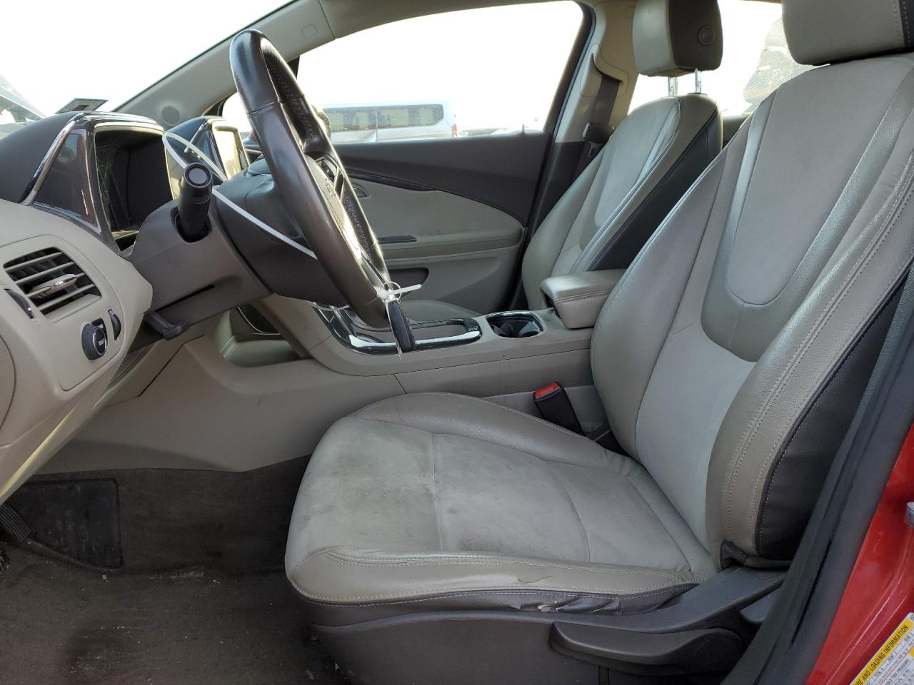 2013 Chevrolet Volt - Image 7