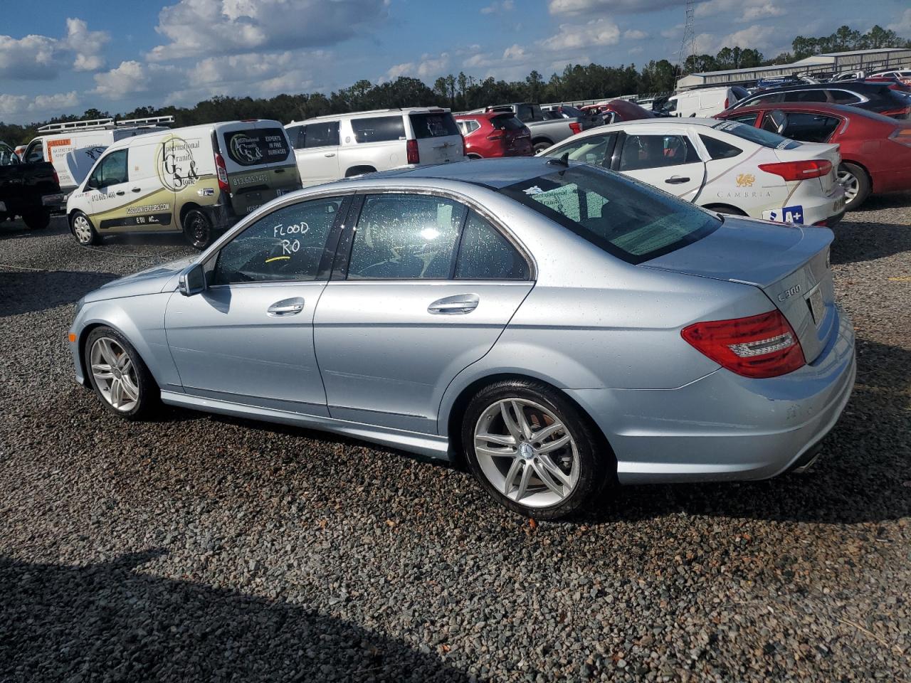 VIN WDDGF8AB0DR271451 2013 MERCEDES-BENZ C-CLASS no.2