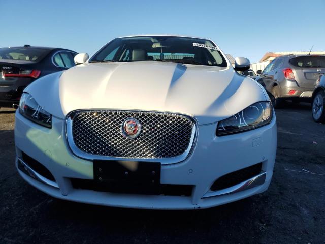 Седаны JAGUAR XF 2015 Белы