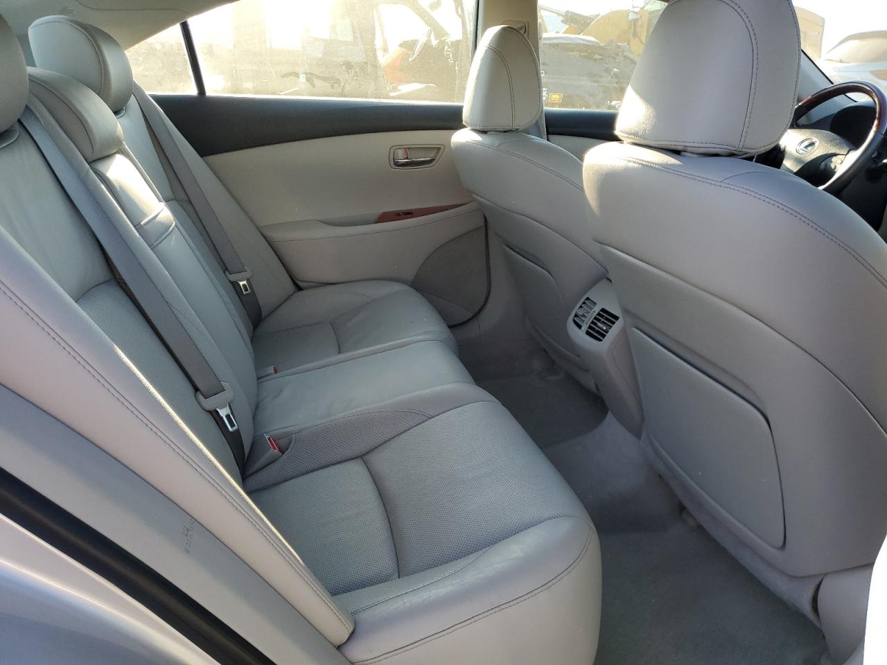 2009 Lexus ES - Image 10