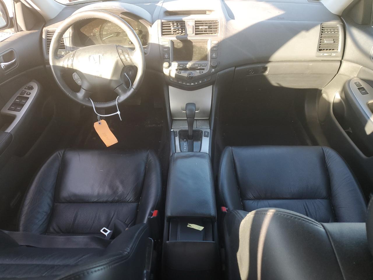 2007 Honda Accord - Image 8