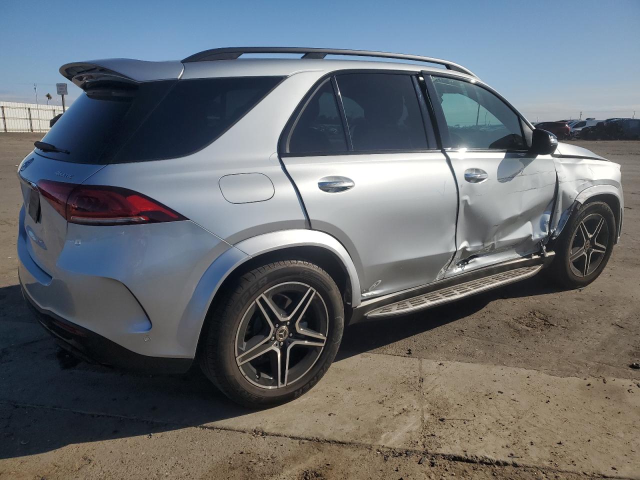 VIN 4JGFB4KB4NA818841 2022 MERCEDES-BENZ GLE-CLASS no.3