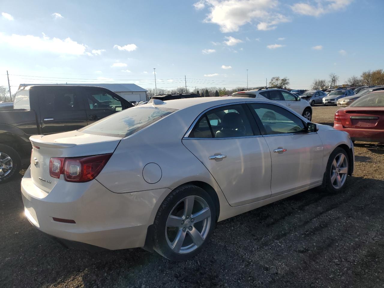 2014 Chevrolet Malibu - Image 3