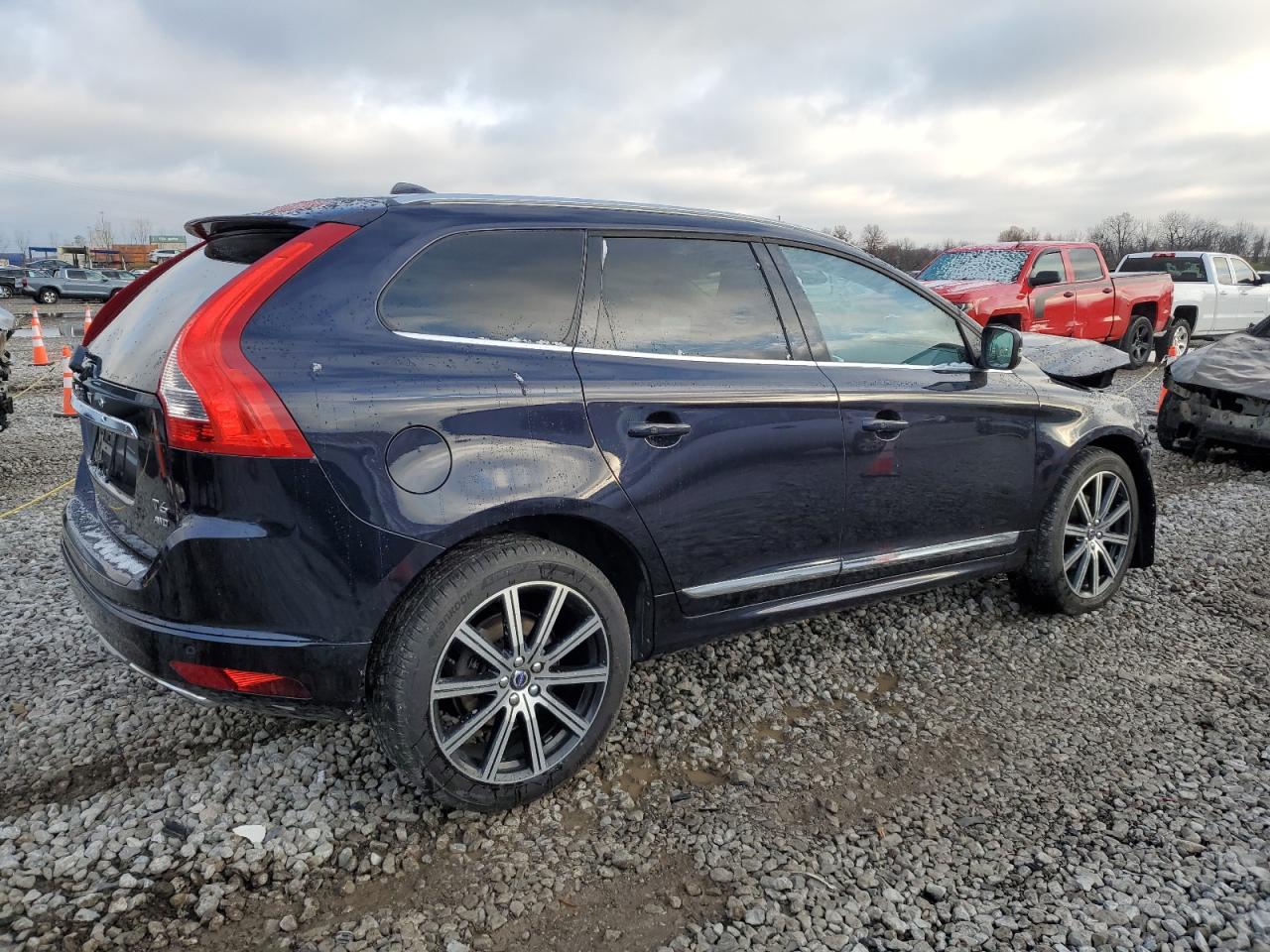 2017 Volvo Xc60 T6 Inscription VIN: YV449MRU8H2076907 Lot: 81798164