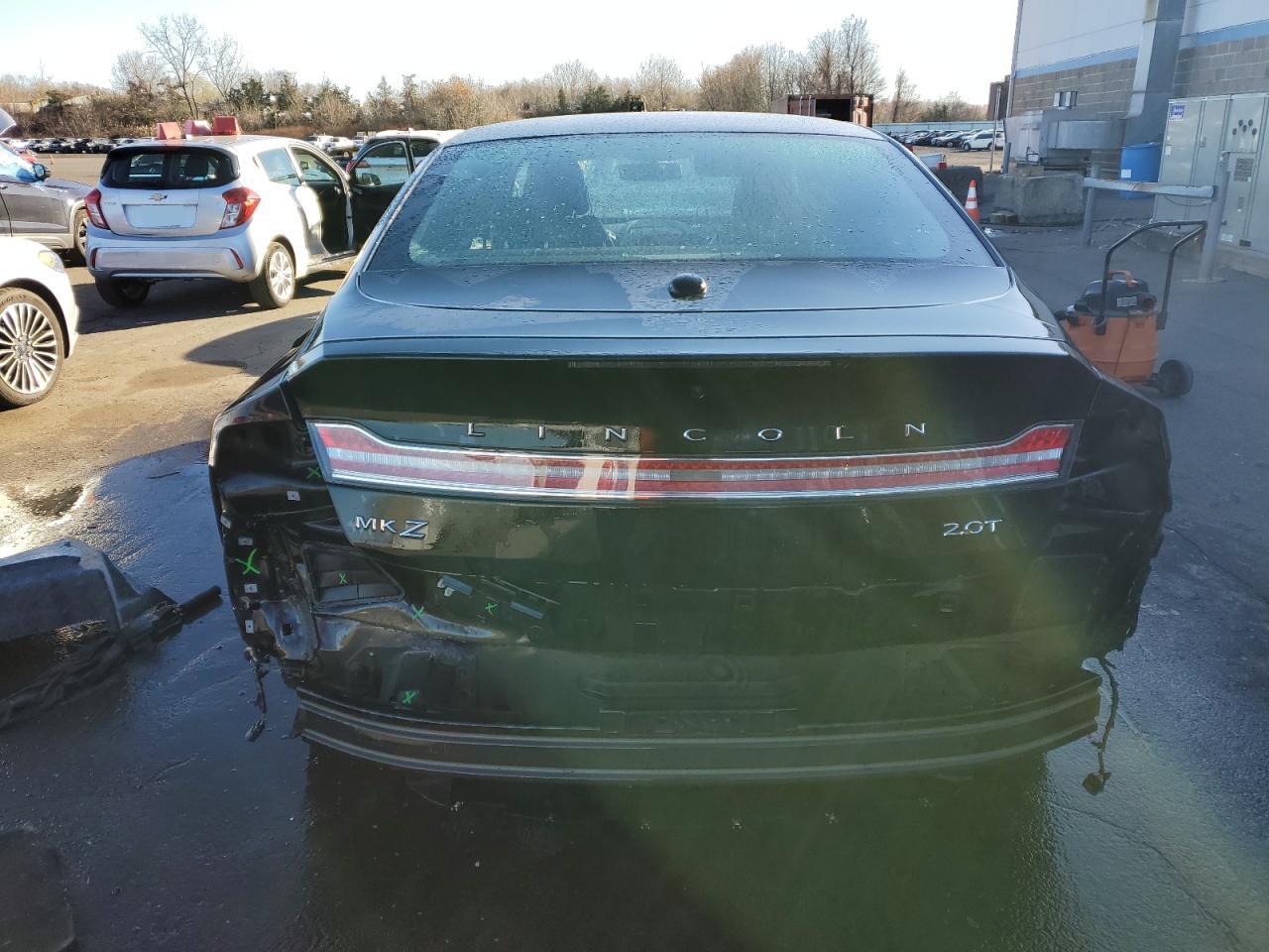 2017 Lincoln MKZ - Image 6