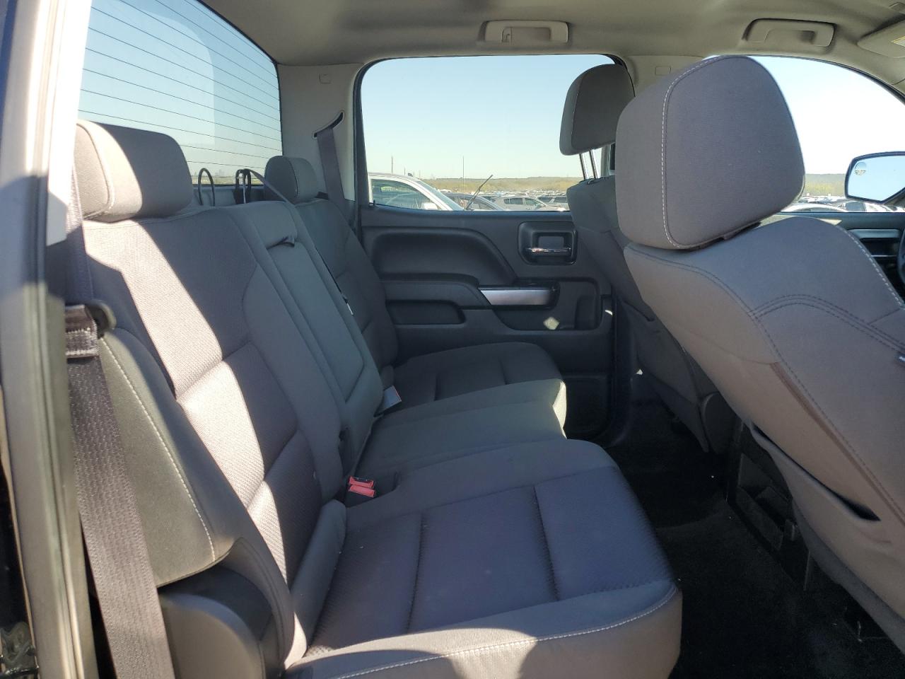 2017 Chevrolet Silverado - Image 10
