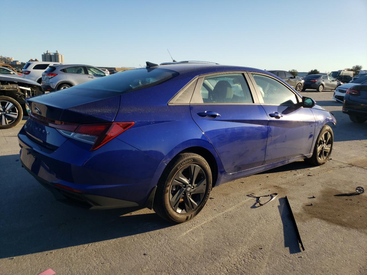 2023 Hyundai Elantra - Image 3