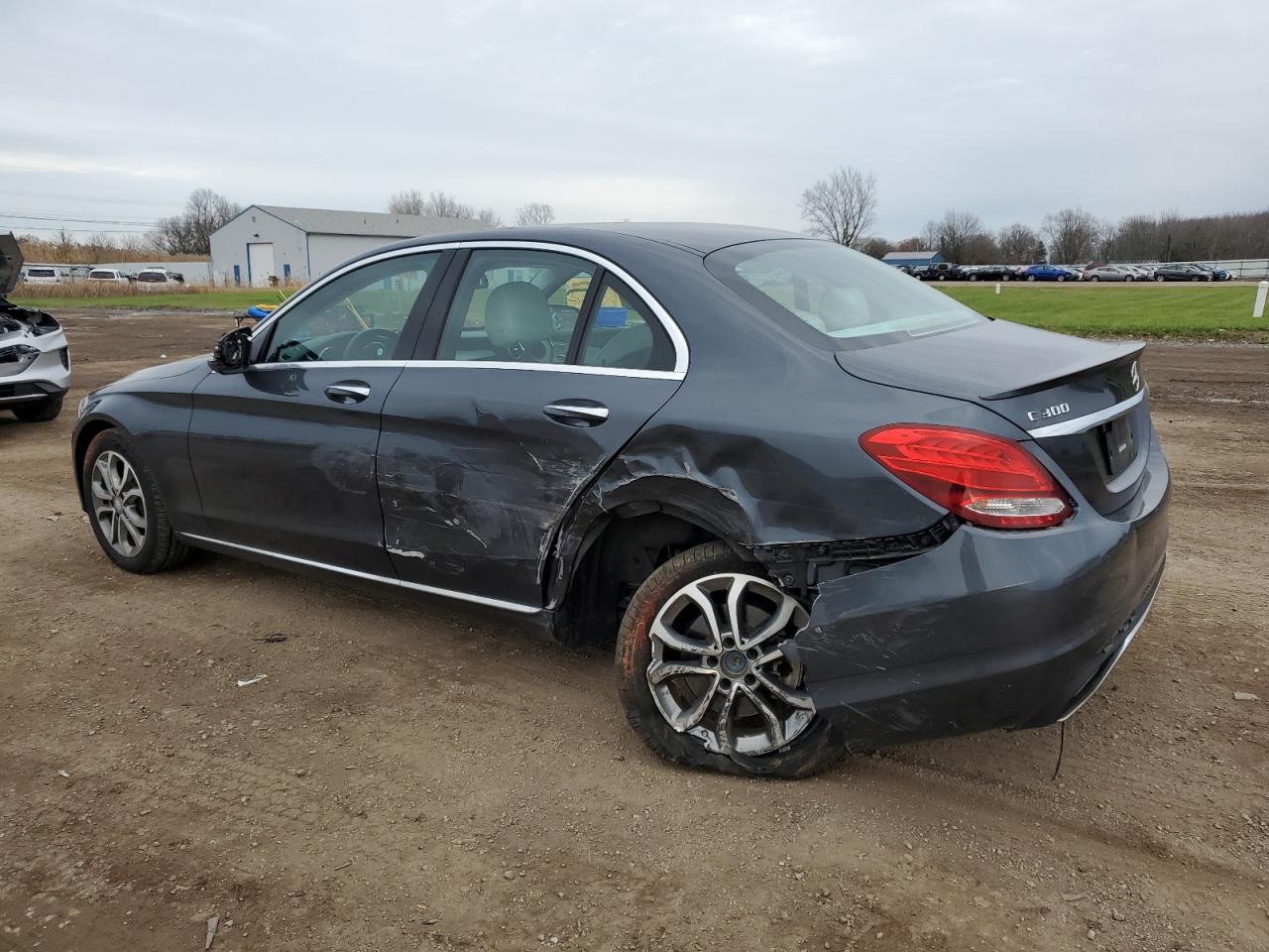 VIN 55SWF4KB6GU105487 2016 MERCEDES-BENZ C-CLASS no.2