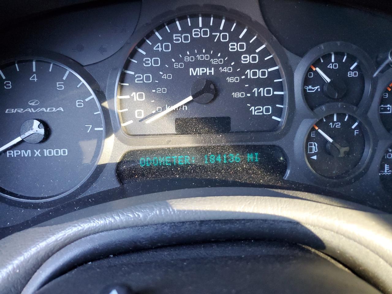 2002 Oldsmobile Bravada - Image 9