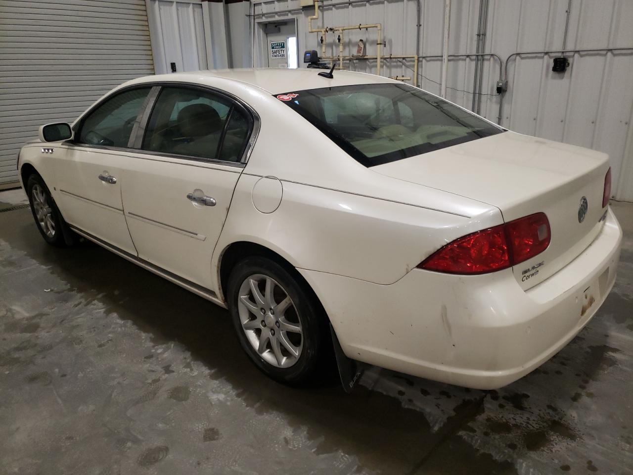 2008 Buick Lucerne - Image 2